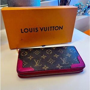 LV Monogram Canvas Zippy Wallet